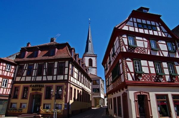 Die schmucke Kleinstadt Lohr ist Start und Zielort Ihrer